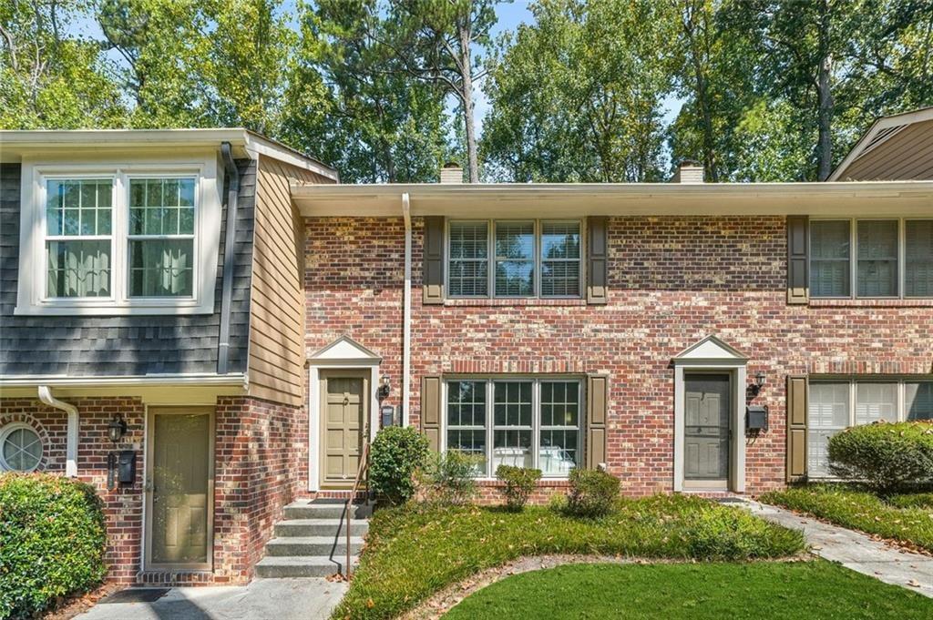 2474 Northlake Court Ne Property Photo 1