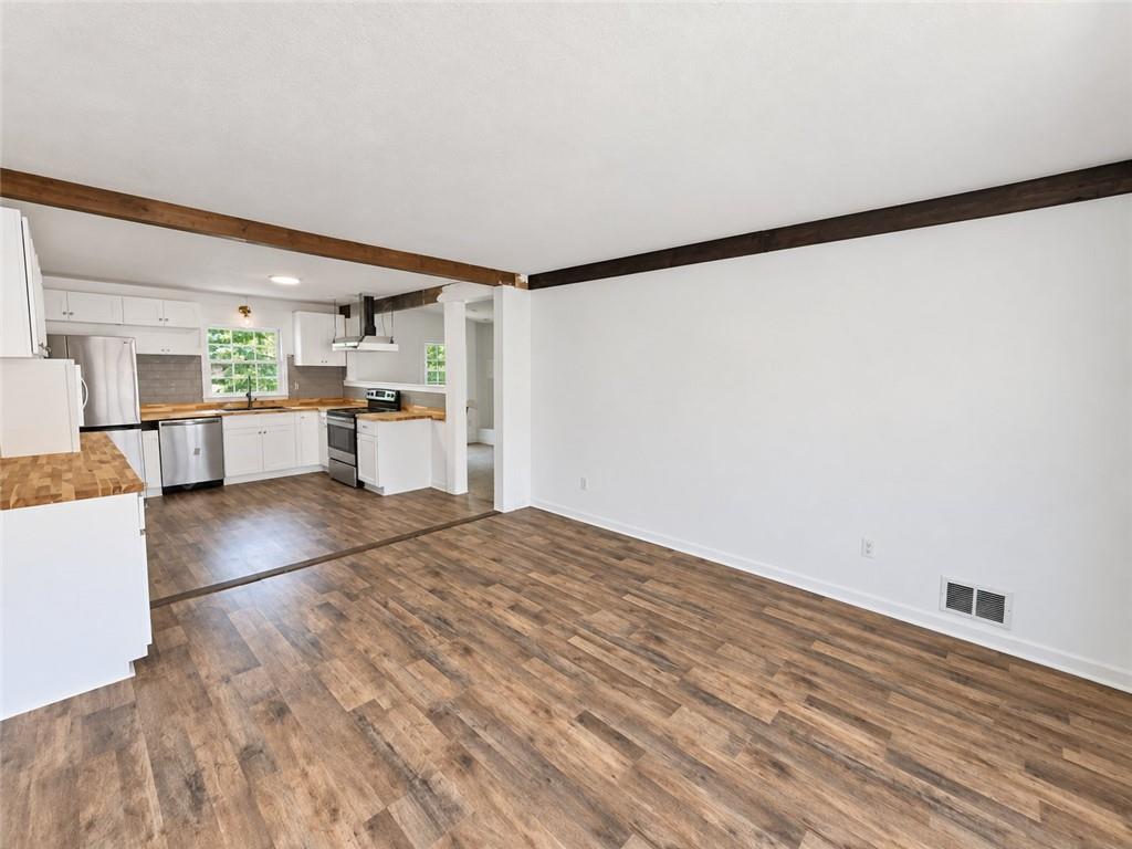 310 Cavalier Road Property Photo 4