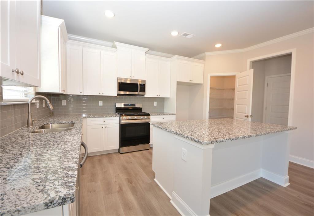 232 Hellen Valley Drive Property Photo 18