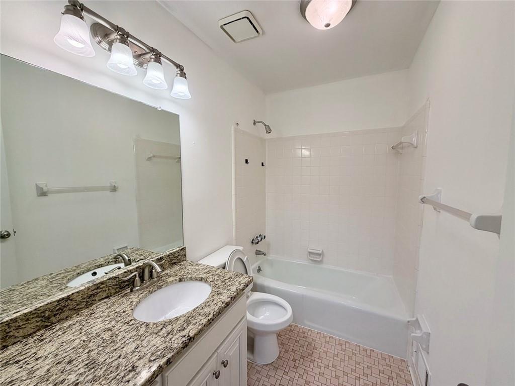 3925 Mountain View Road Unit E3 Property Photo 13