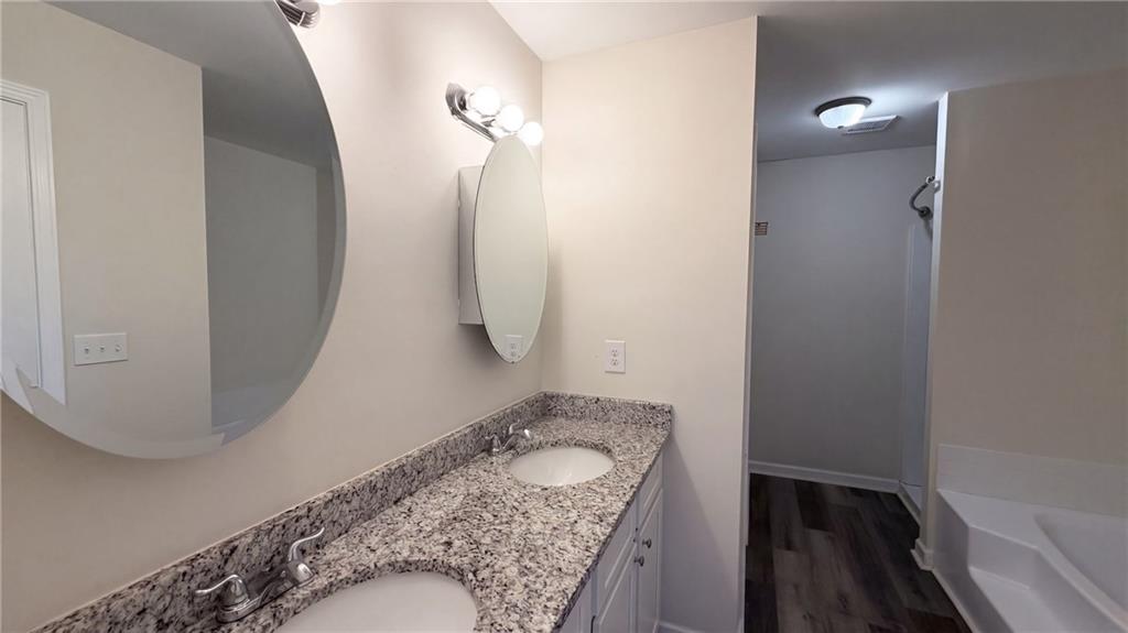 90 Ascott Trace Property Photo 10