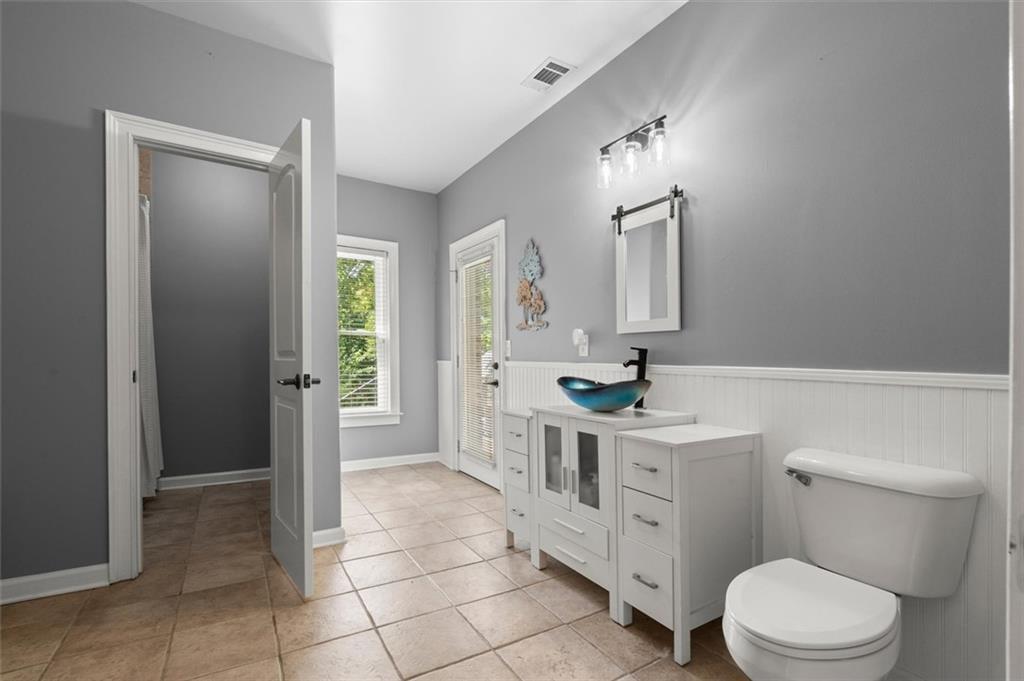 101 Bree Lane Property Photo 34
