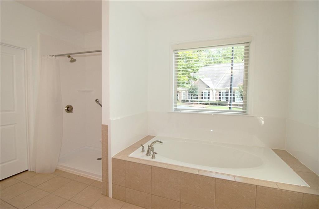 7836197 Property Photo 22