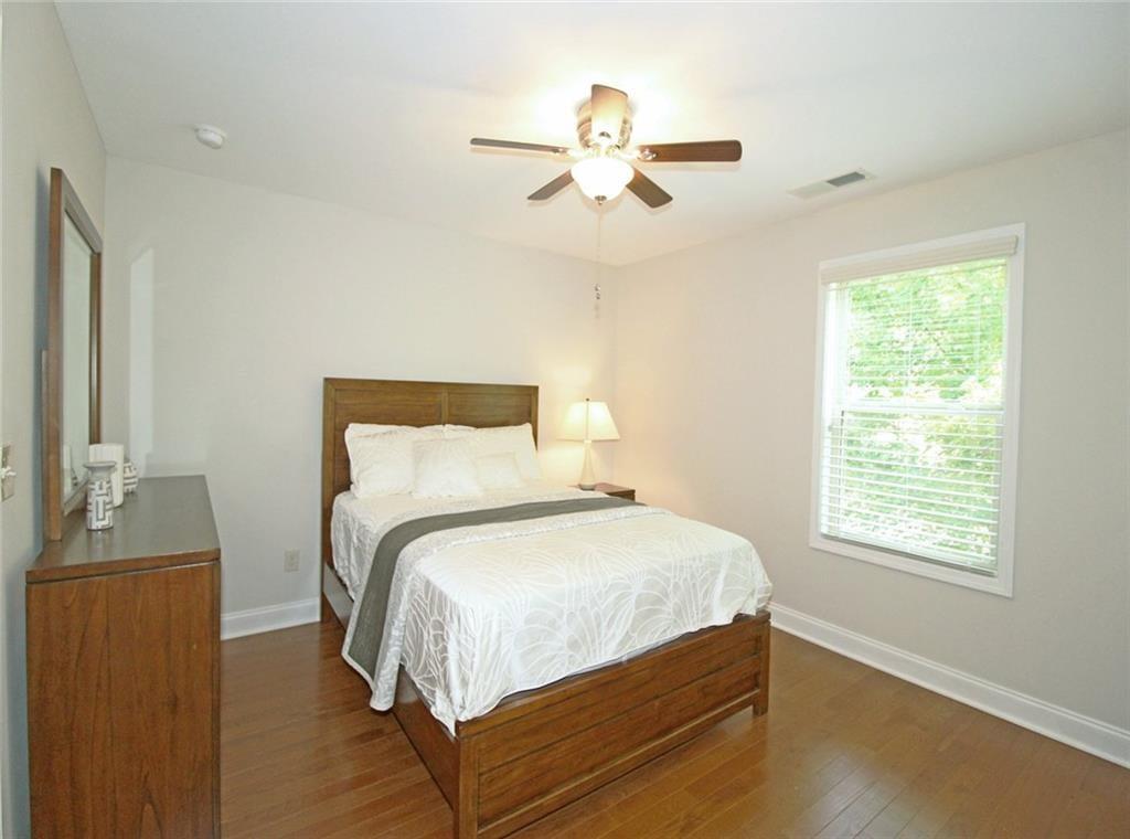 7836197 Property Photo 32