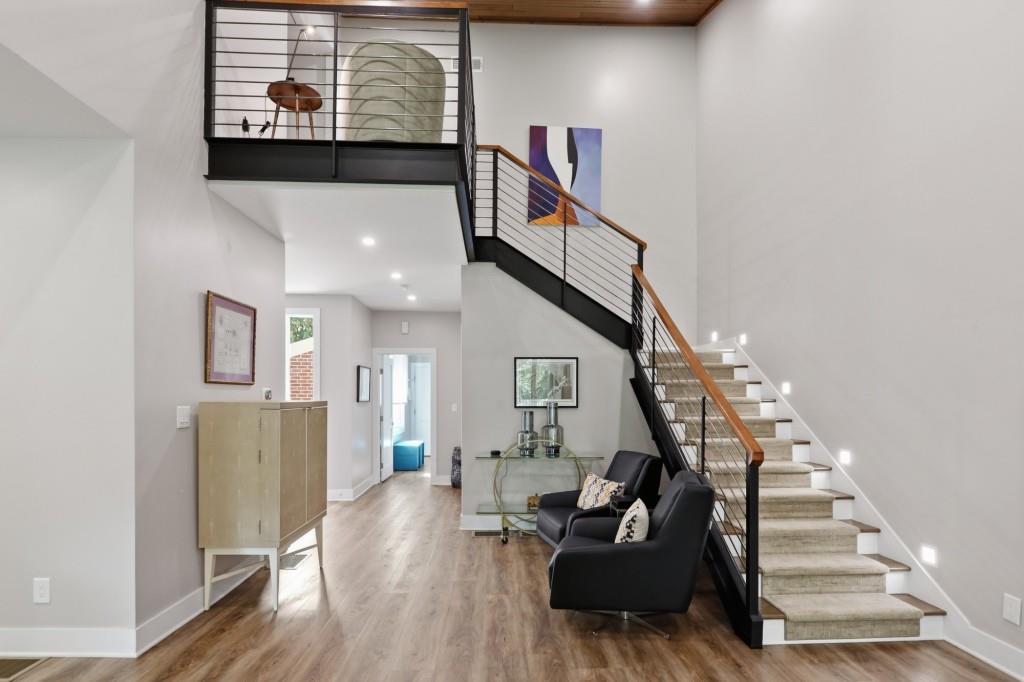 3998 Columns Drive Property Photo 17