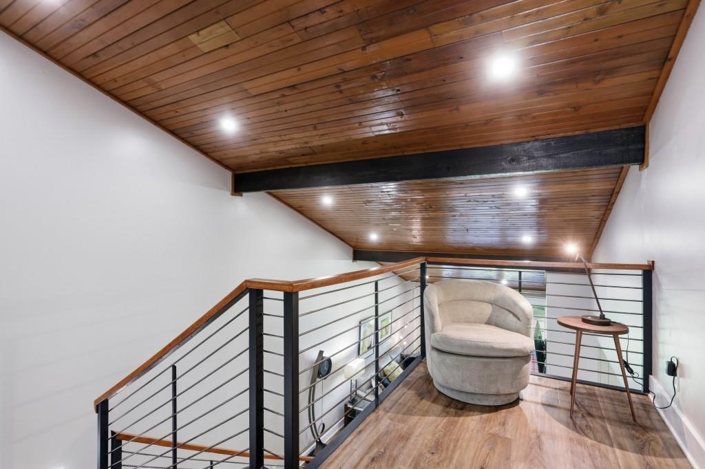 3998 Columns Drive Property Photo 18