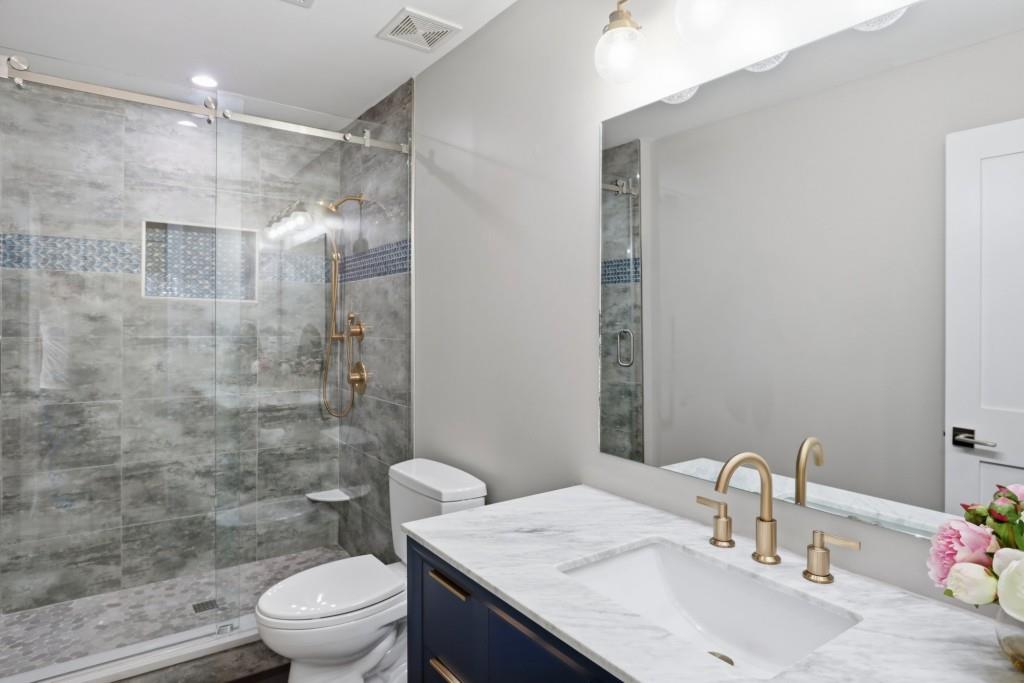 3998 Columns Drive Property Photo 22