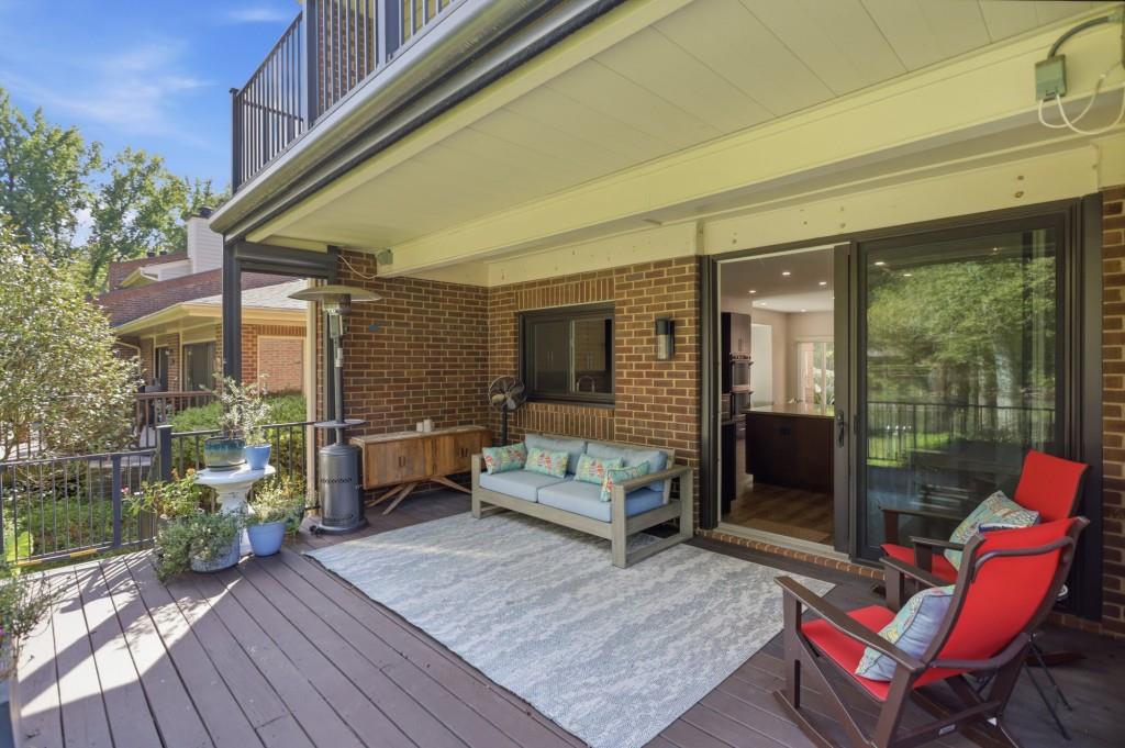 3998 Columns Drive Property Photo 32