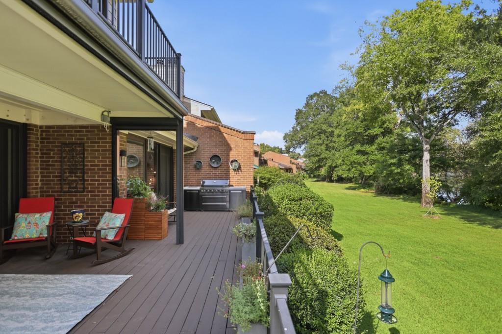 3998 Columns Drive Property Photo 33