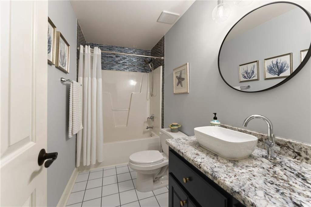 8865 Saddle Trail Property Photo 47