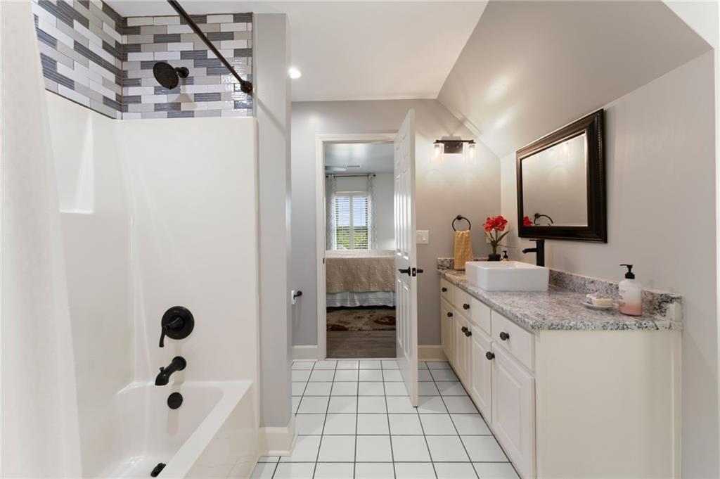 8865 Saddle Trail Property Photo 52
