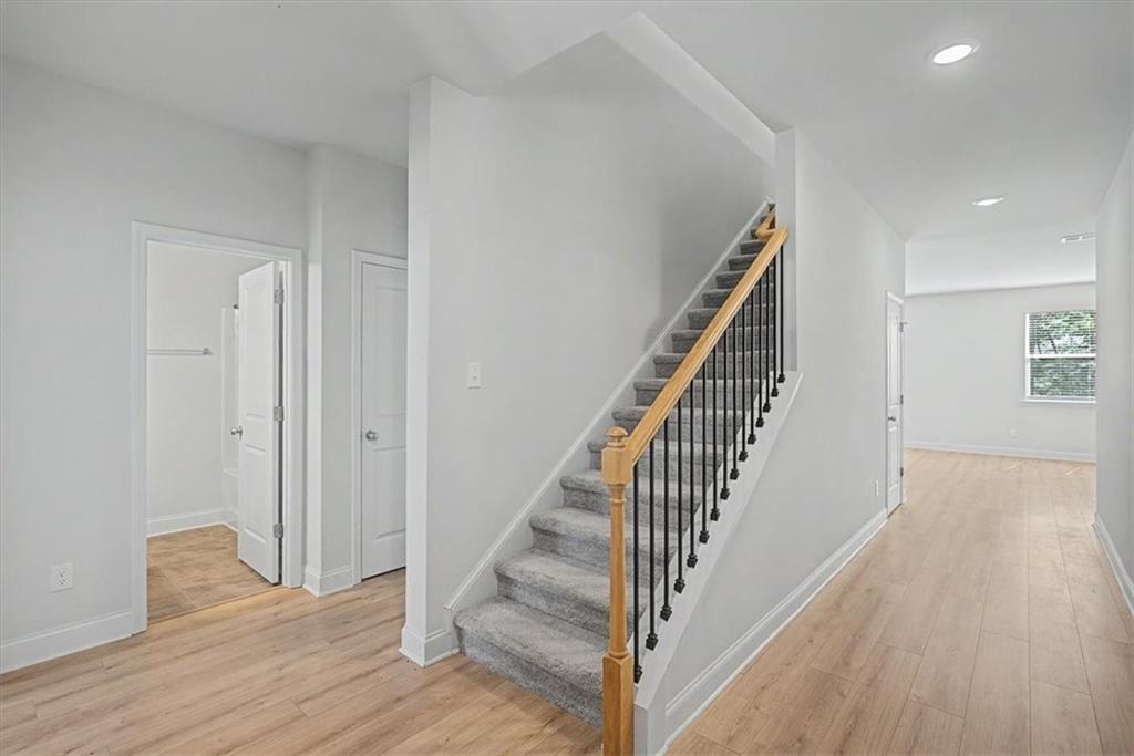 61 Dew Drop Point Property Photo 6