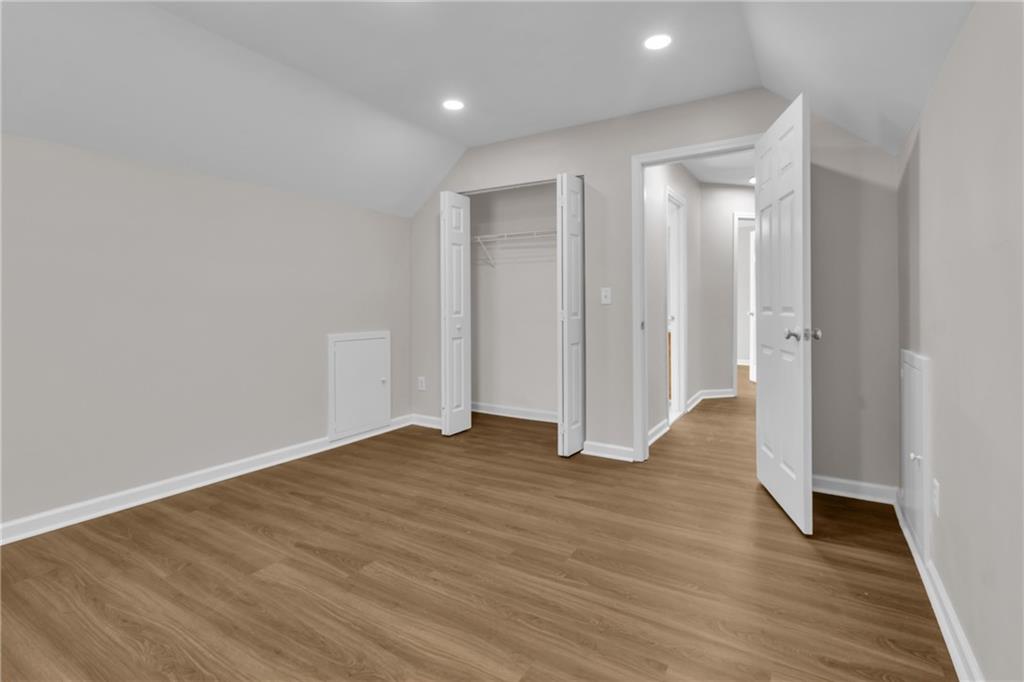 260 Hudson Ridge Property Photo 17