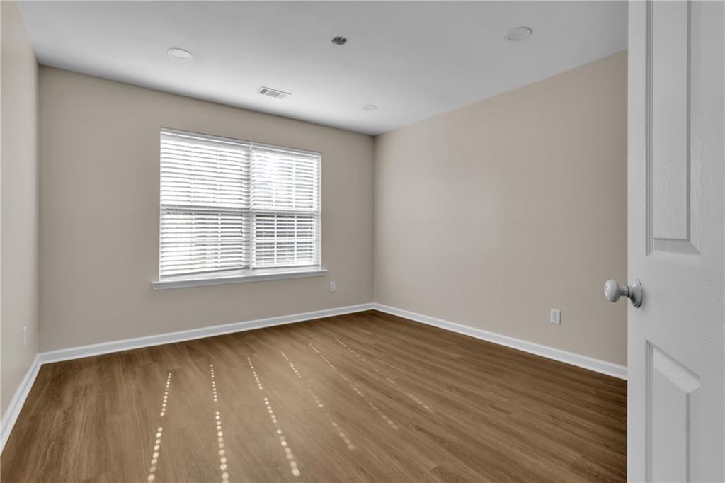 260 Hudson Ridge Property Photo 18