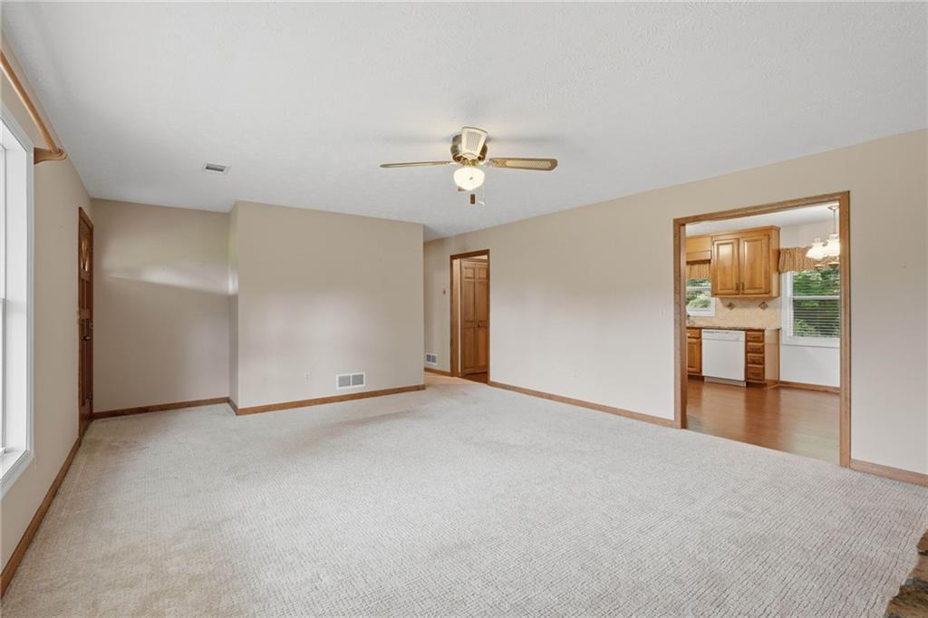 4920 Mccoy Circle Property Photo 4