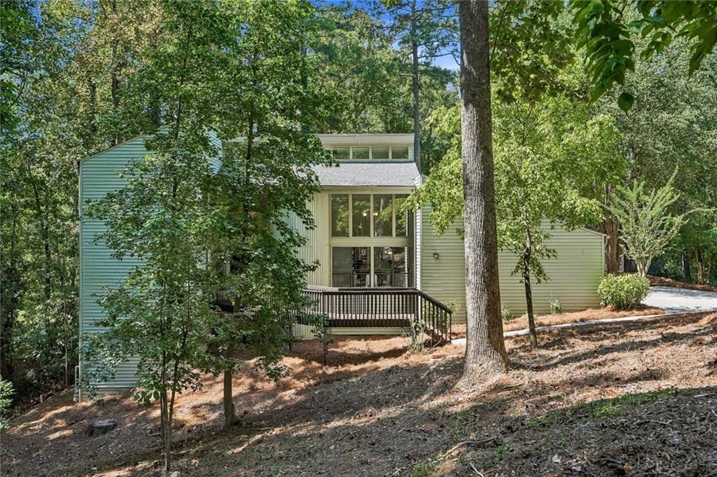 8810 North Mount Drive Property Photo 1