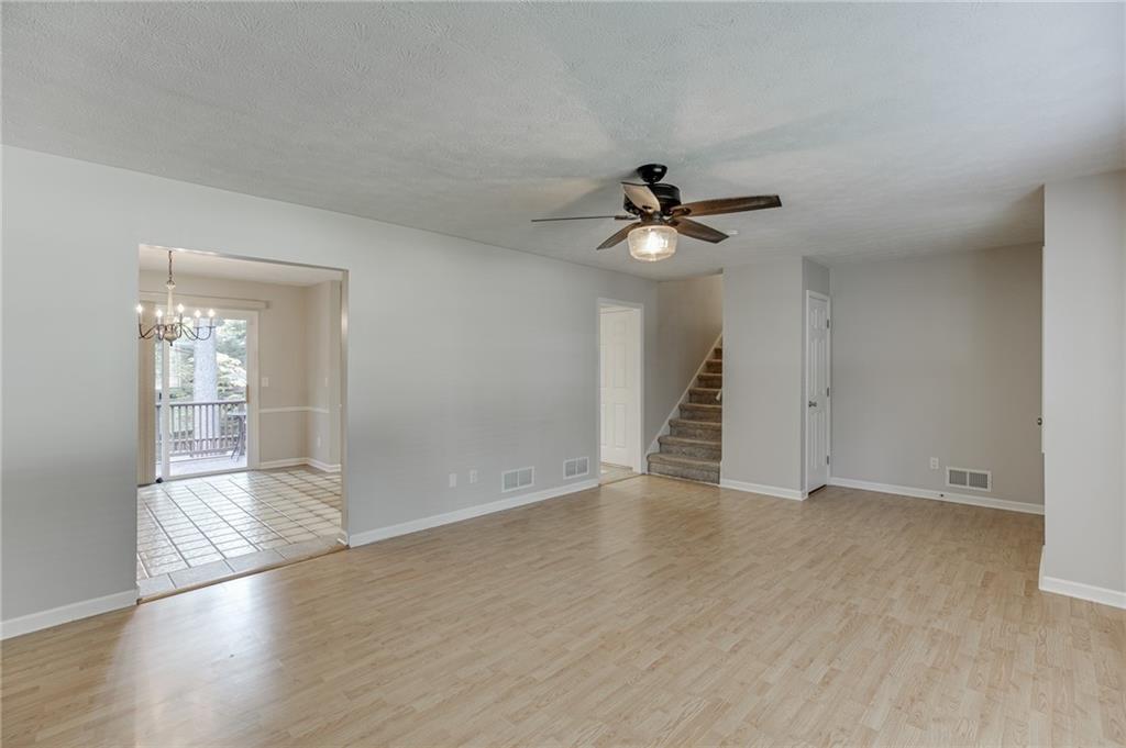 978 Chartley Drive Sw Property Photo 6