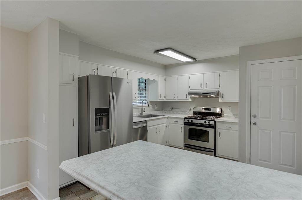 978 Chartley Drive Sw Property Photo 12