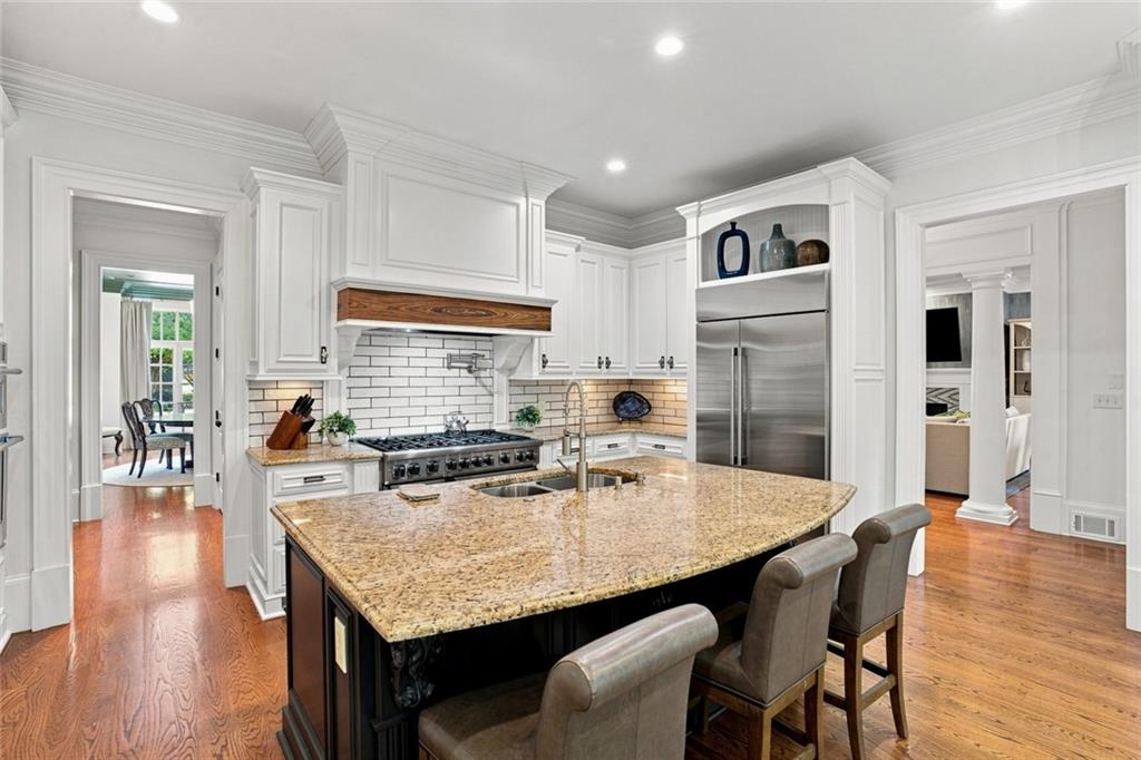 7836416 Property Photo 35