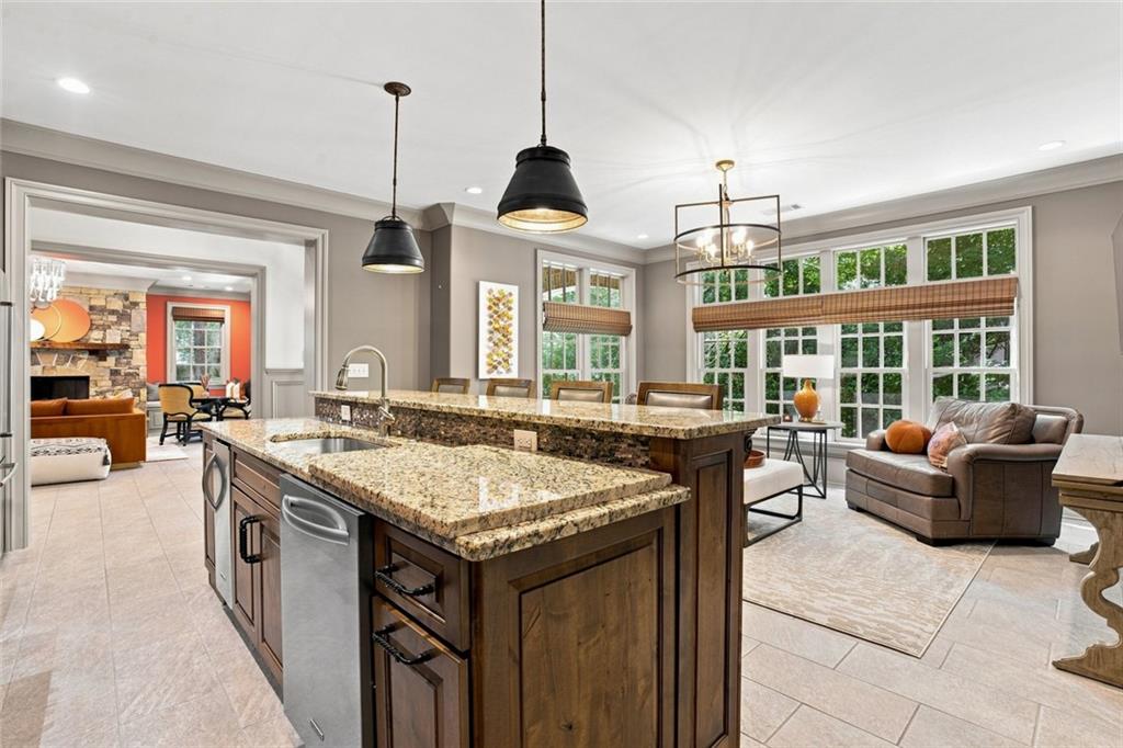 7836416 Property Photo 38