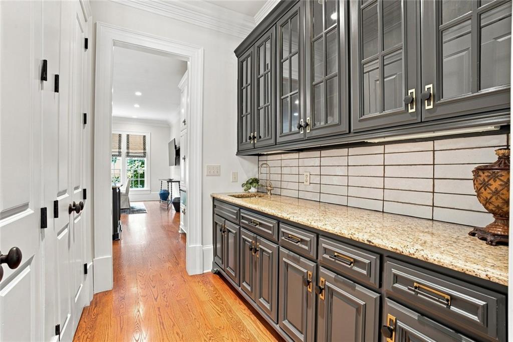 7836416 Property Photo 46