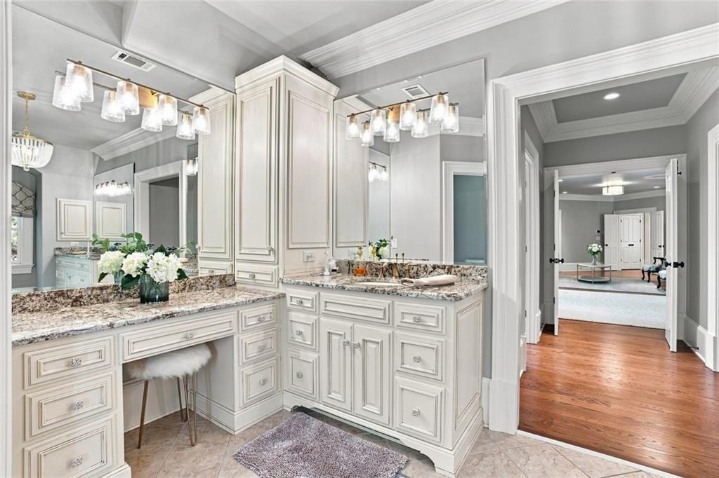 7836416 Property Photo 60