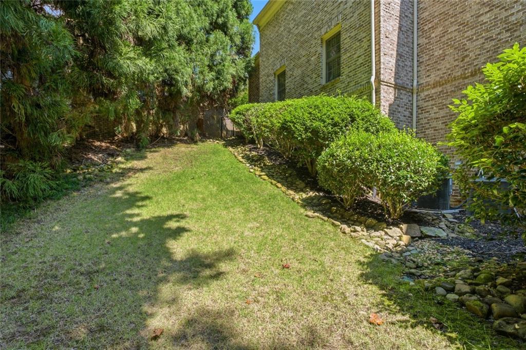 7836416 Property Photo 73