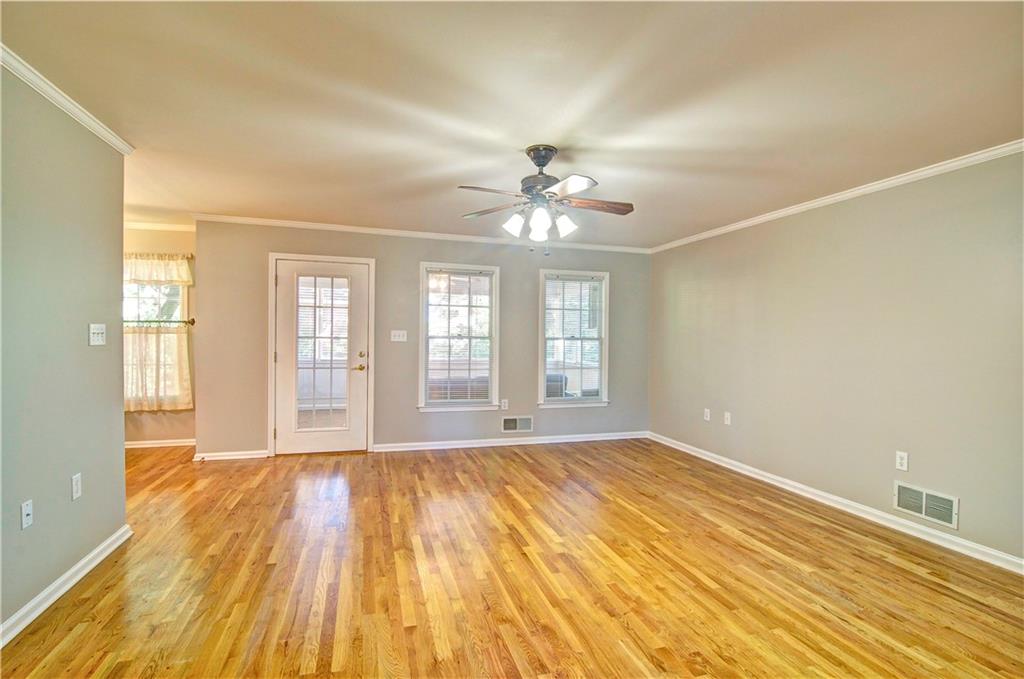 2520 Morningside Drive Property Photo 4