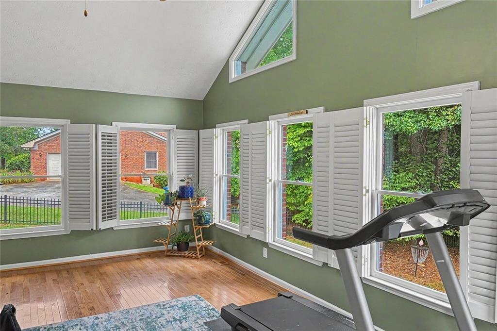 7836501 Property Photo 11