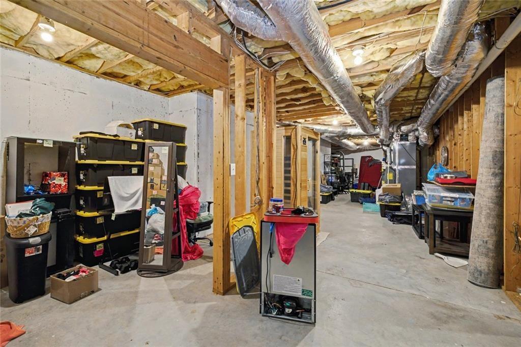 7836501 Property Photo 37
