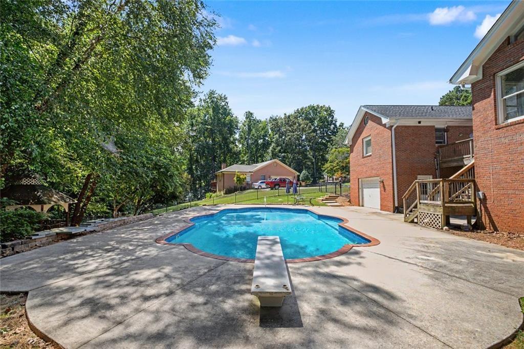 7836501 Property Photo 41