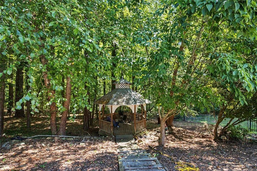 7836501 Property Photo 44