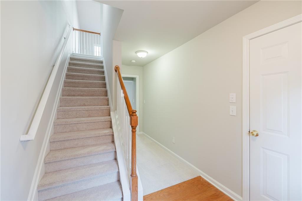 2193 Landing Walk Drive Property Photo 6