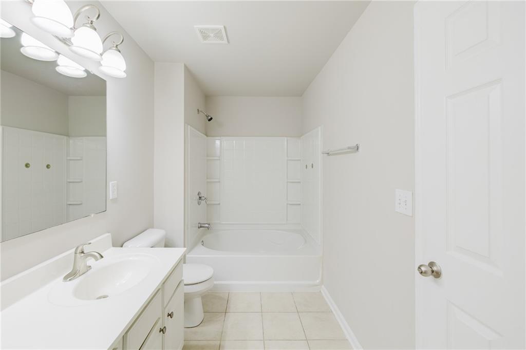 2193 Landing Walk Drive Property Photo 26