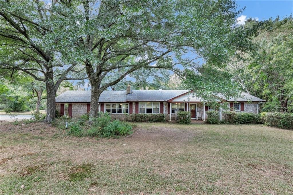 2380 Keys Ferry Road Property Photo 1