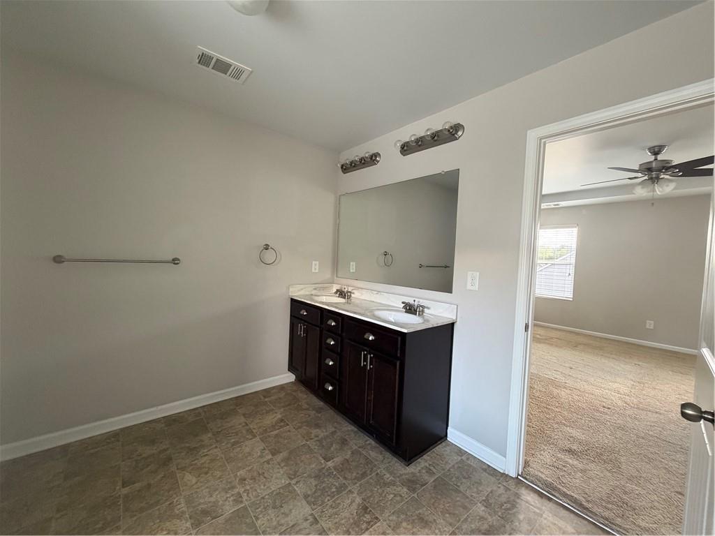428 Blue Sky Circle Property Photo 18