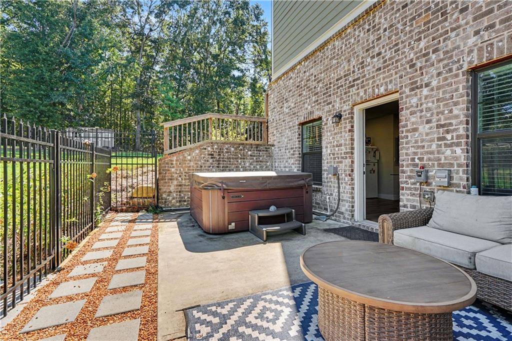 2445 Waterside Drive Property Photo 30