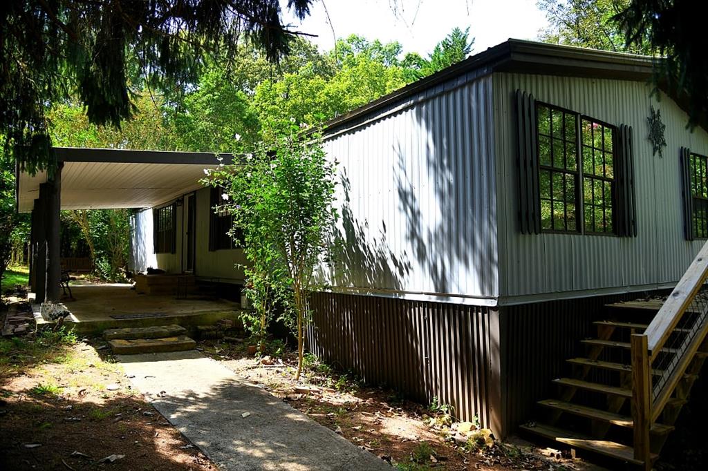 7 Medford Lane Property Photo 1