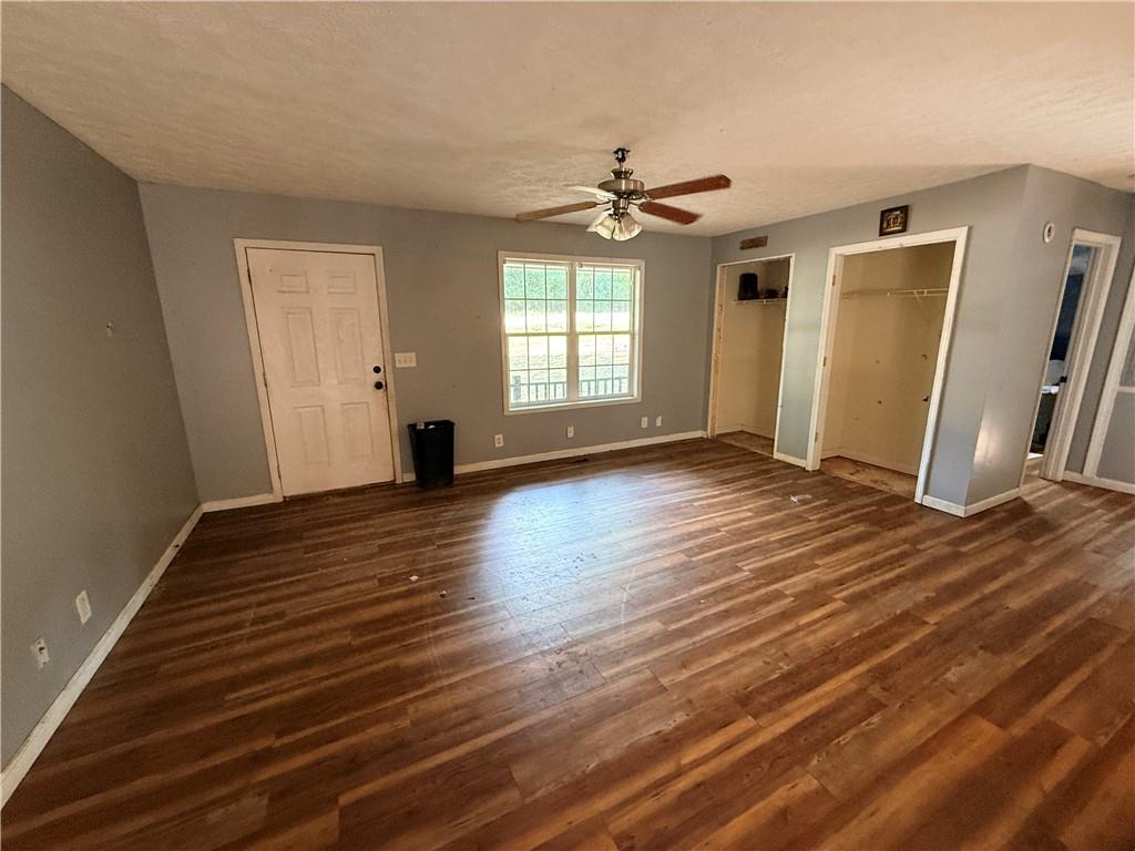 3249 Commerce Road Property Photo 4