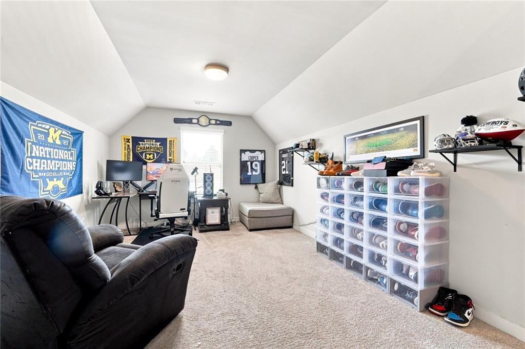 4052 Links Boulevard Property Photo 24