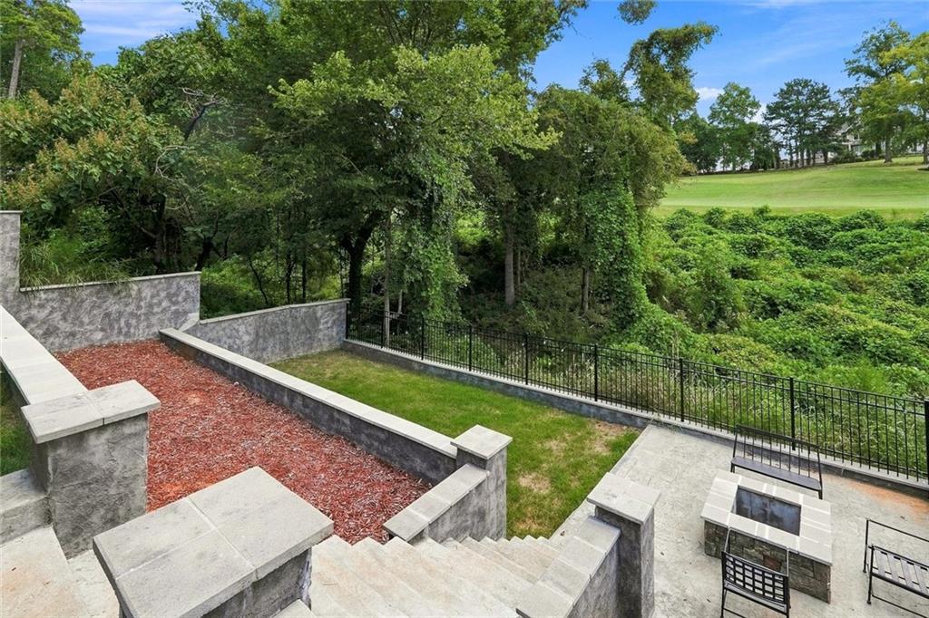 4052 Links Boulevard Property Photo 33