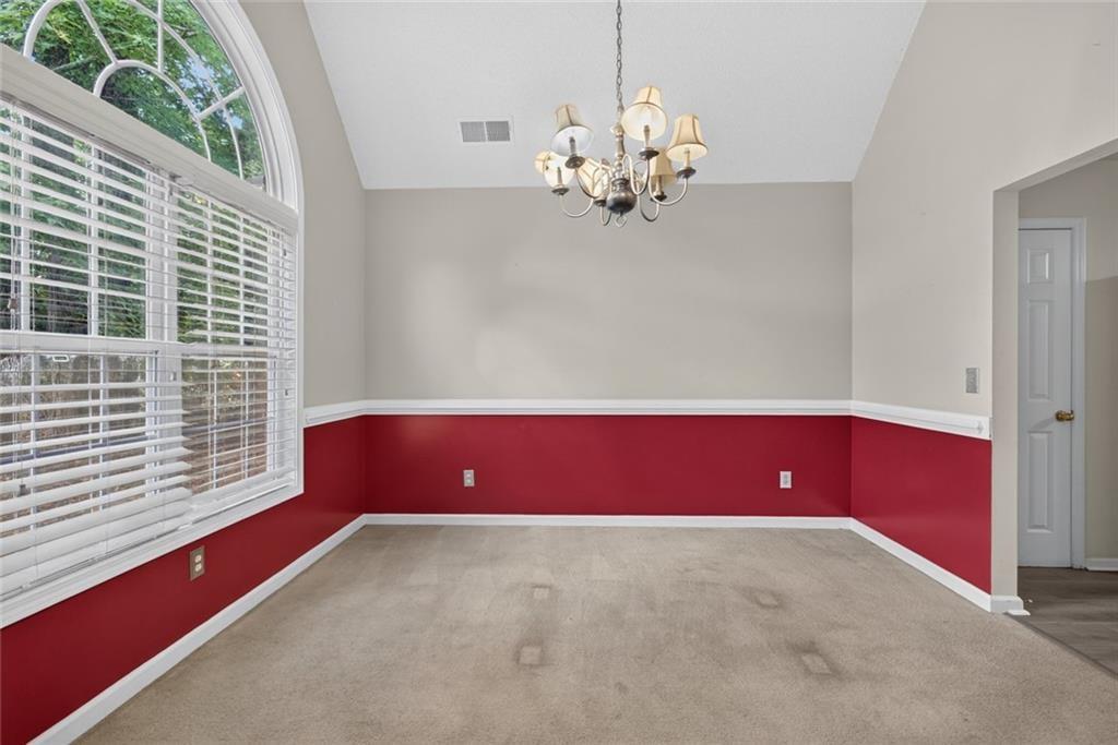 212 Stagecoach Pass Property Photo 4