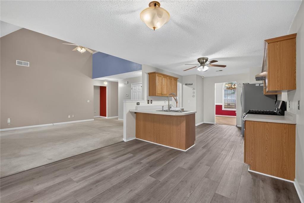 212 Stagecoach Pass Property Photo 6