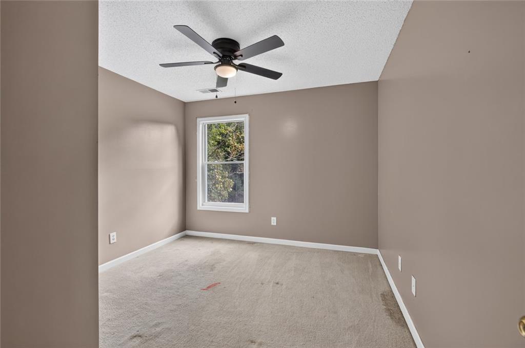 212 Stagecoach Pass Property Photo 15
