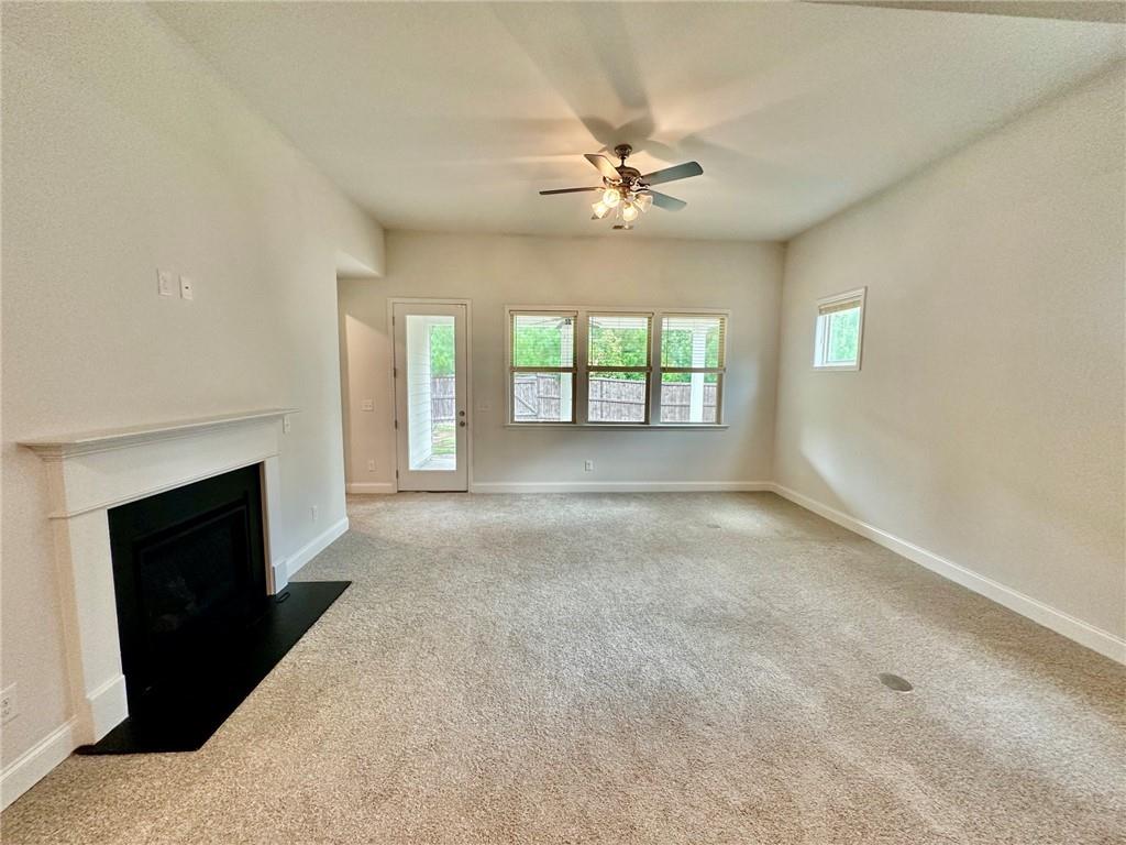 158 Rolling Hills Place Property Photo 3