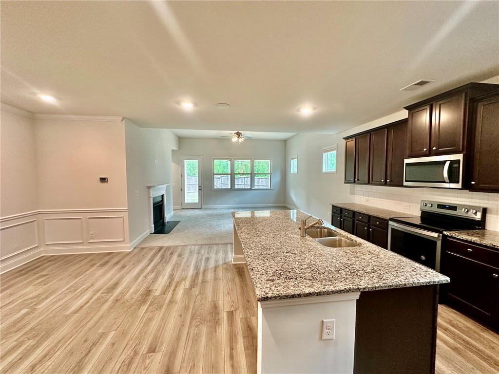 158 Rolling Hills Place Property Photo 4