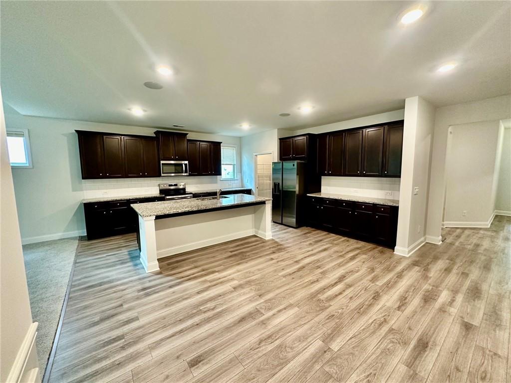 158 Rolling Hills Place Property Photo 5