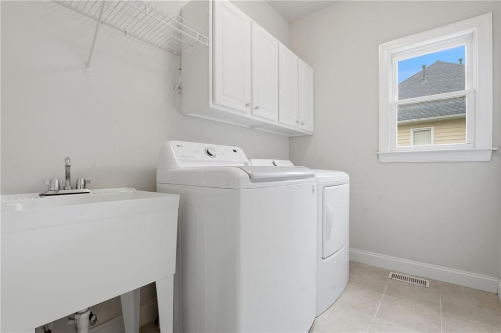3561 Carriage Glen Way Property Photo 32
