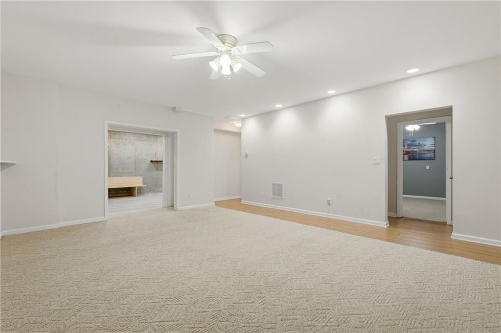 3561 Carriage Glen Way Property Photo 37