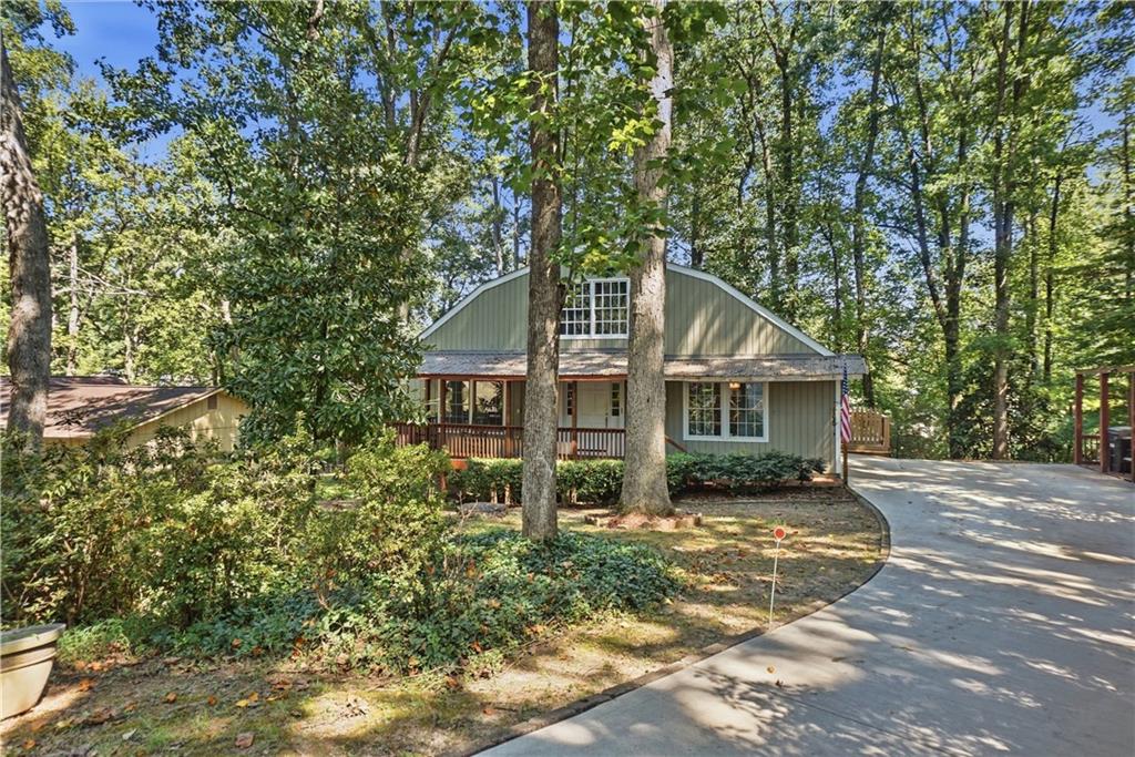 2867 Bob White Drive Property Photo 3